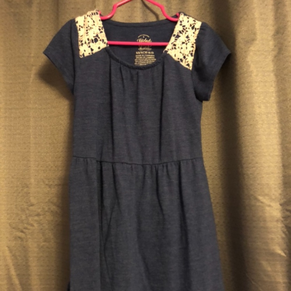 Dress - Picture 3 of 3